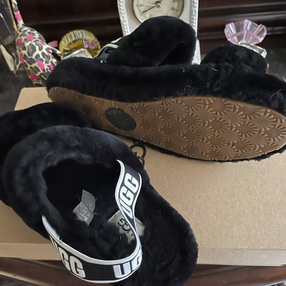 Sandals - Picture 2 of 4